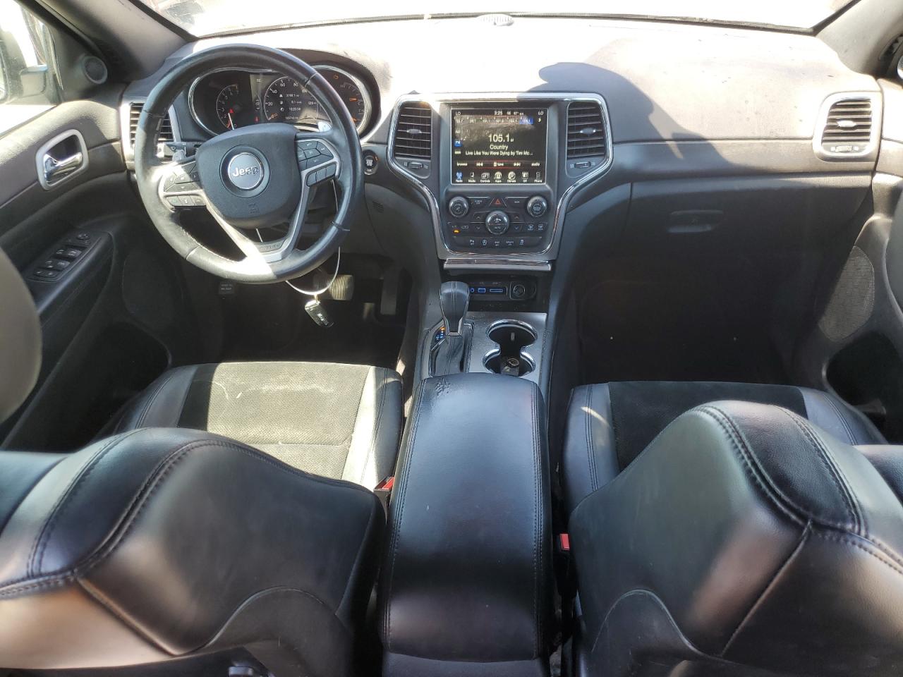 1C4RJFAG3HC767063 2017 Jeep Grand Cherokee Laredo