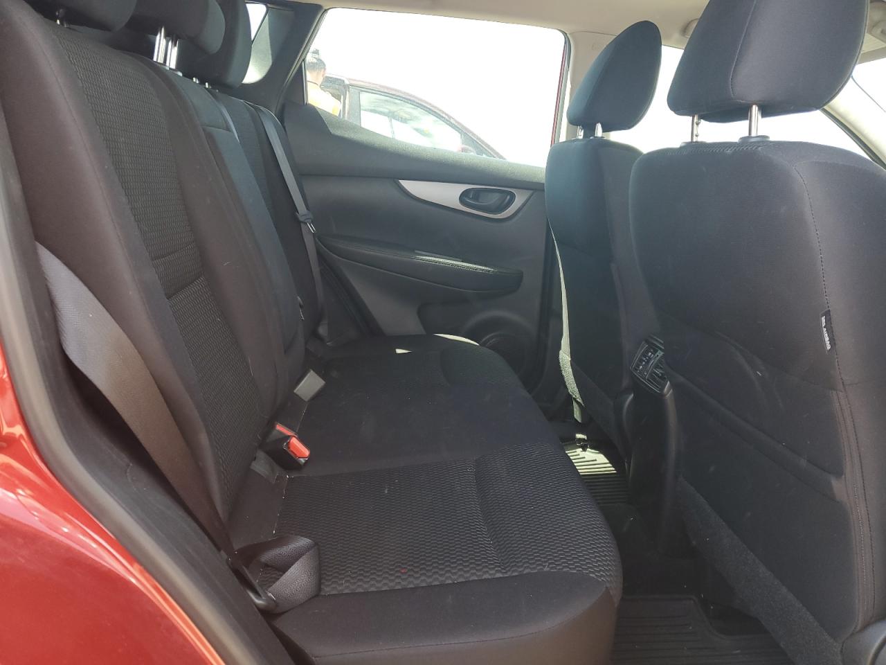 JN1BJ1CR4KW313593 NISSAN ROGUE 2019