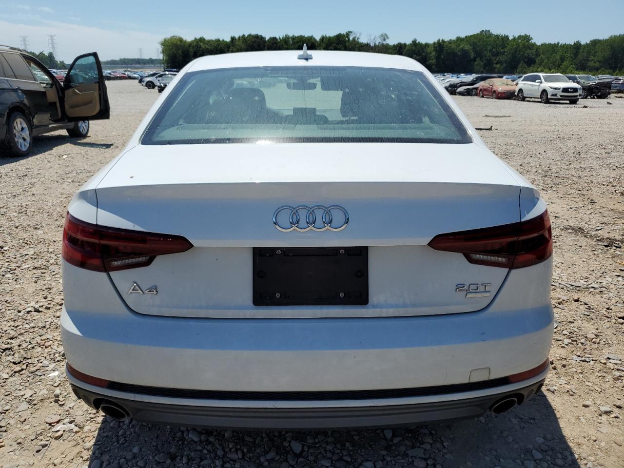 WAUKMAF48JA040378 2018 Audi A4 Premium