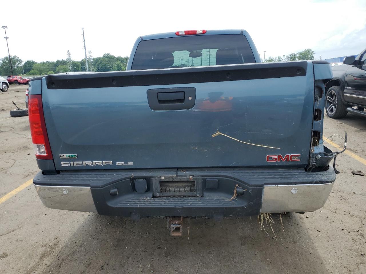 1GTR2VE3XBZ332334 2011 GMC Sierra K1500 Sle