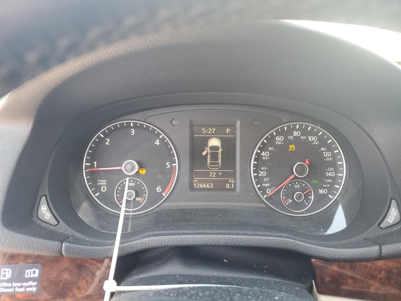 1VWCN7A34DC017983 2013 Volkswagen Passat Sel