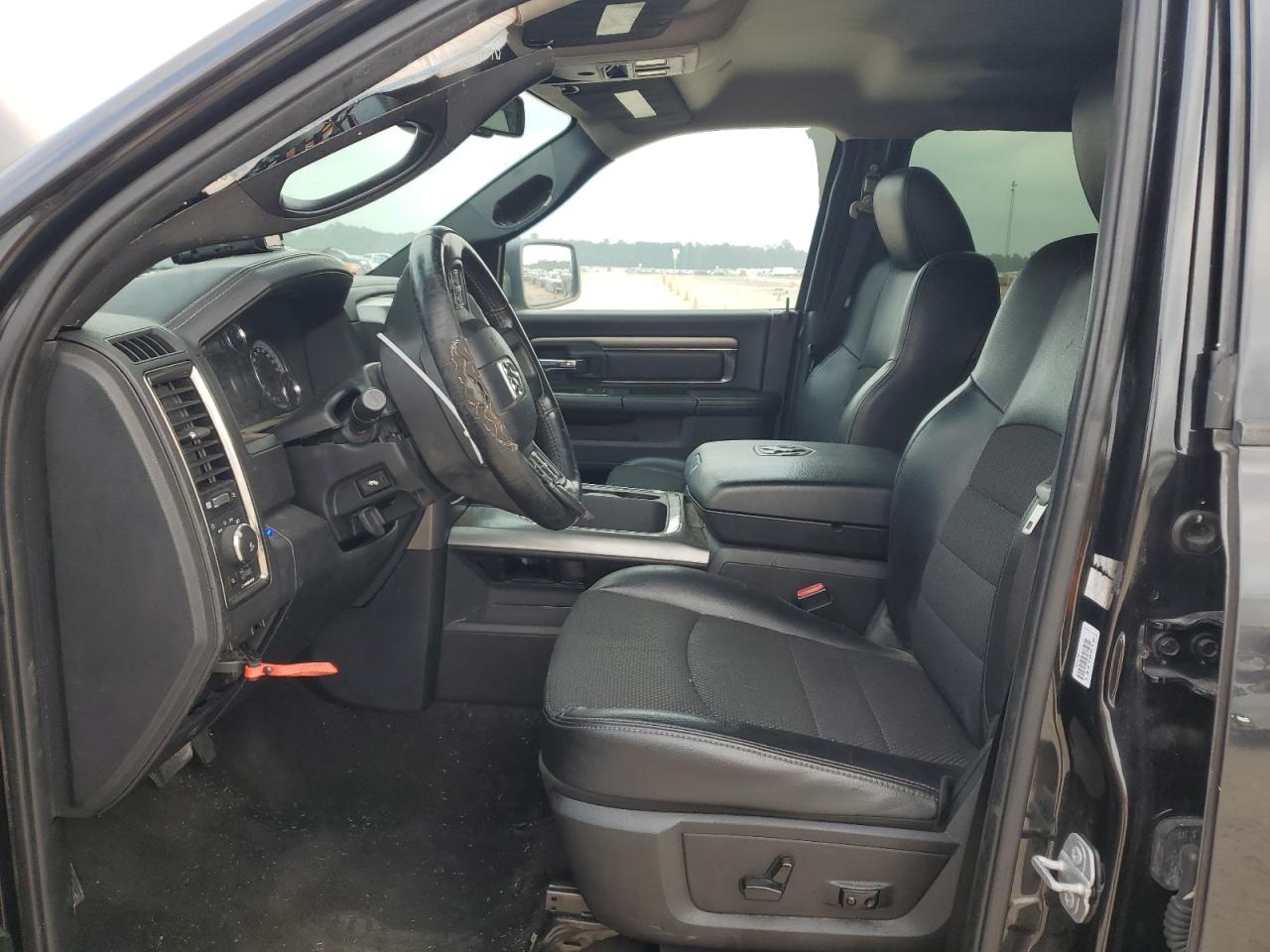 1C6RR6MT2HS713056 2017 Ram 1500 Sport