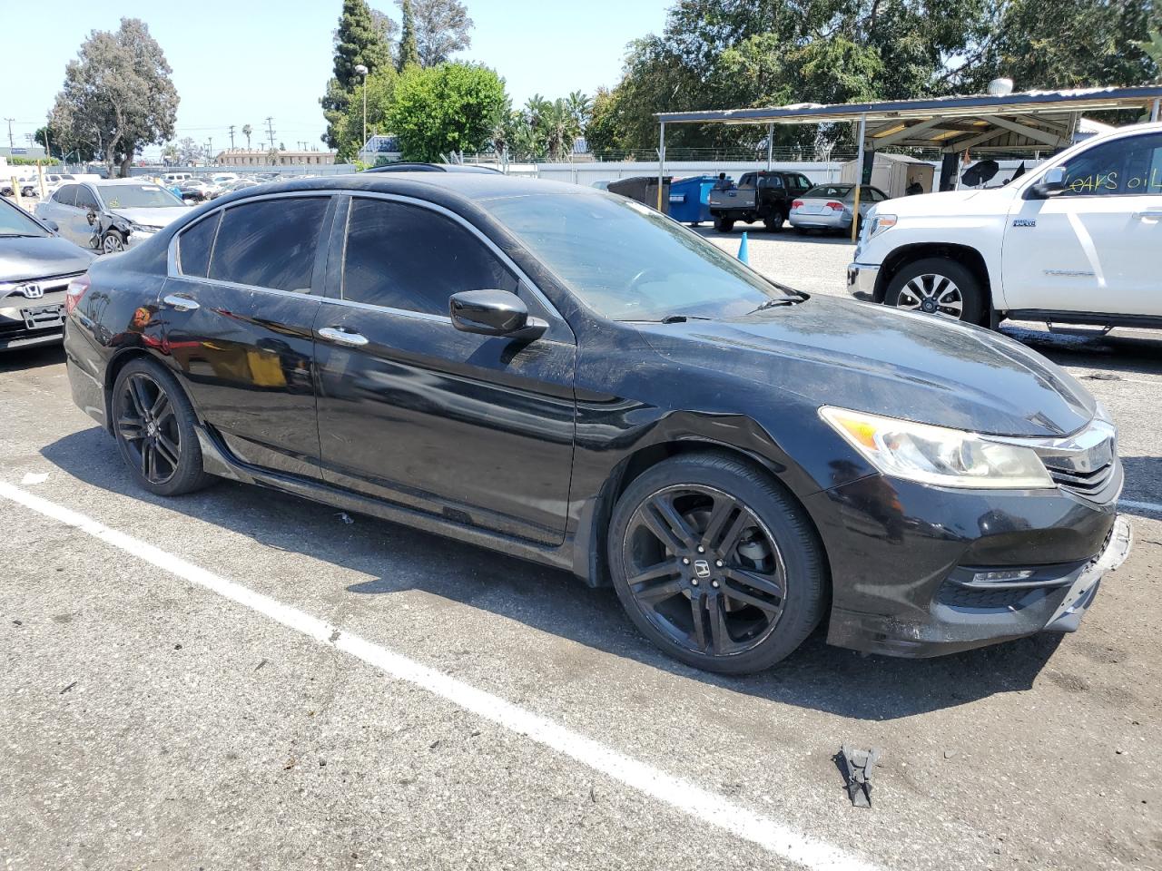 1HGCR2F65HA040320 HONDA ACCORD 2017