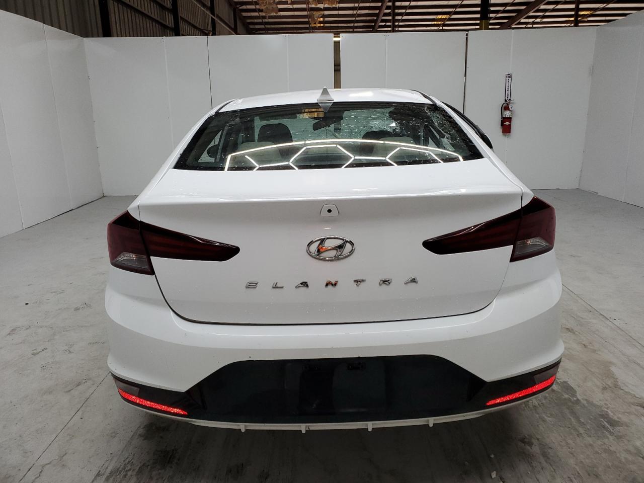 5NPD84LF3KH423002 2019 Hyundai Elantra Sel