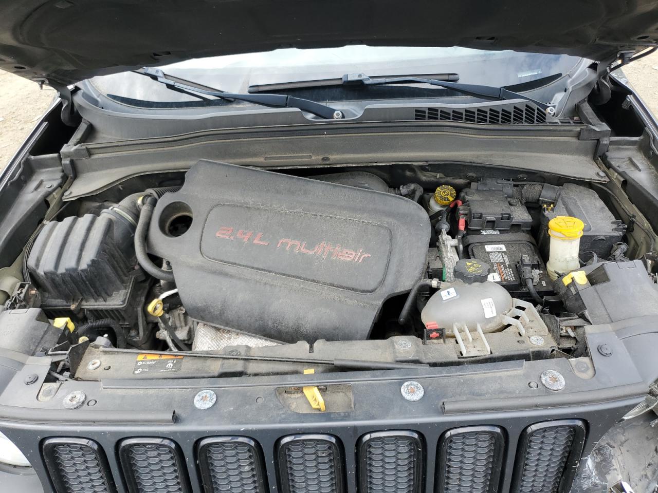 ZACCJBBB4HPF76989 2017 Jeep Renegade Latitude