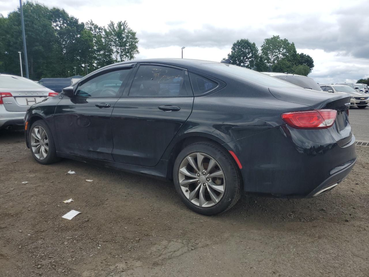 2015 Chrysler 200 S vin: 1C3CCCBG1FN588359