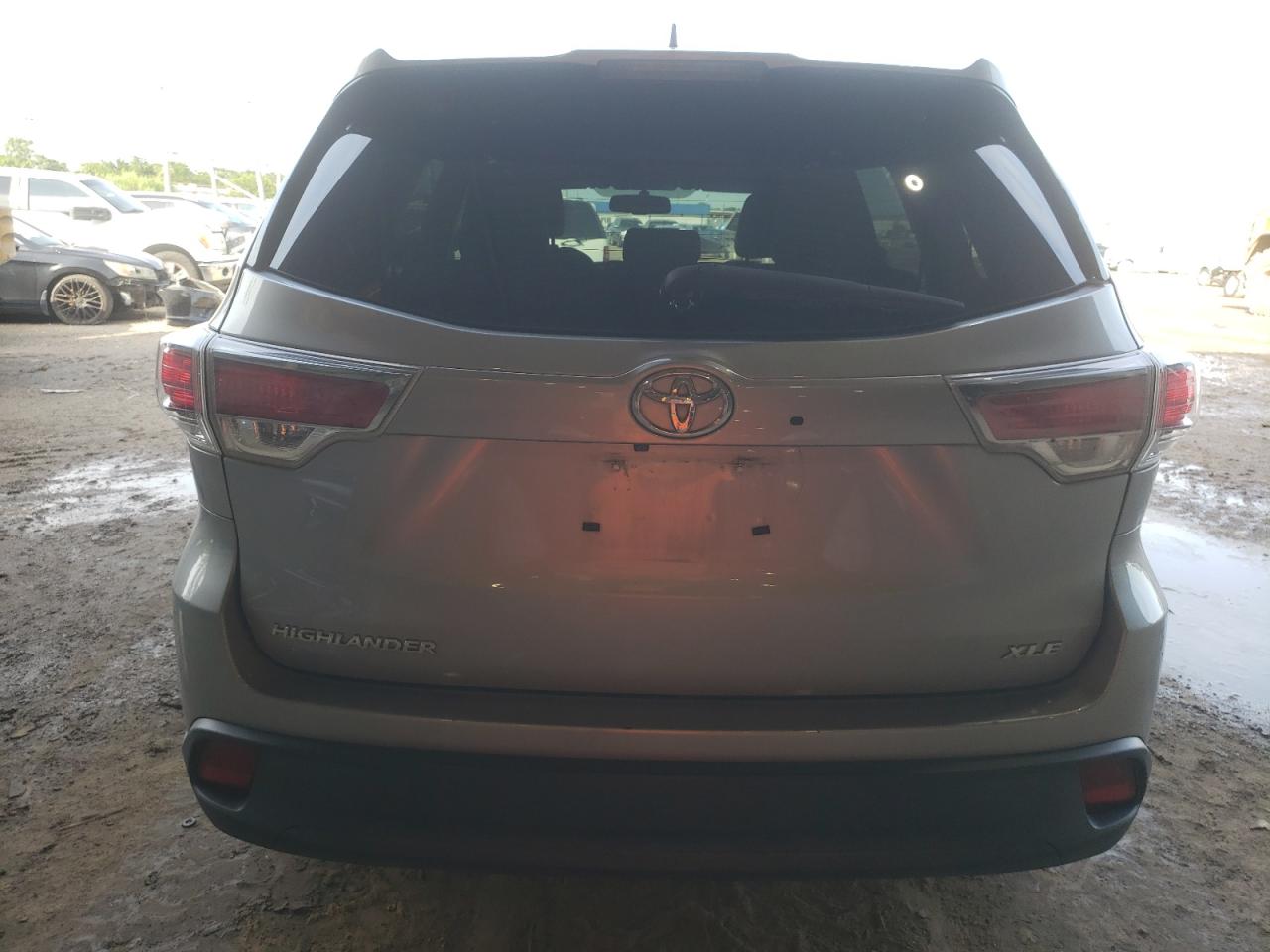 5TDKKRFH9GS142813 2016 Toyota Highlander Xle