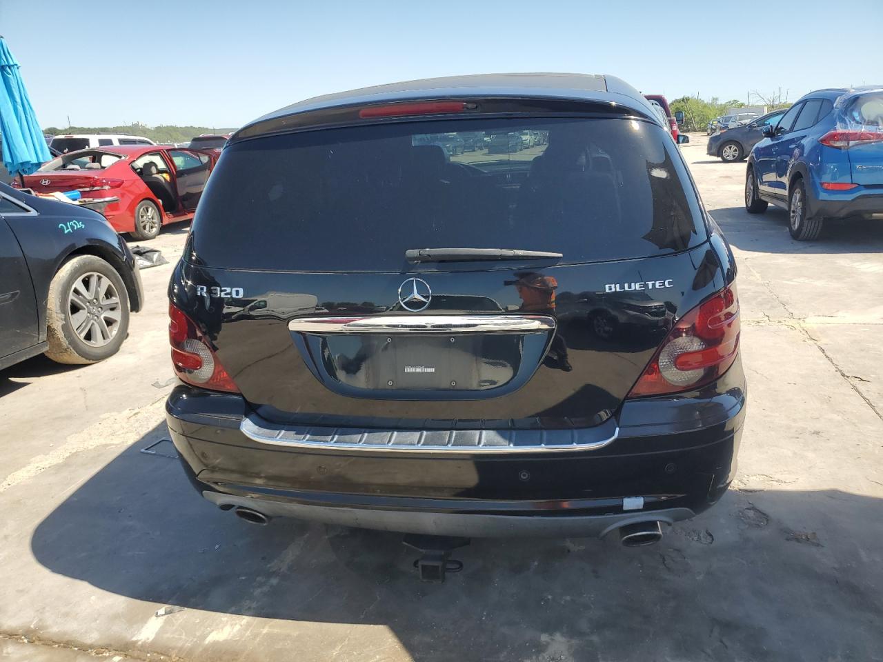 4JGCB25E69A093648 2009 Mercedes-Benz R 320