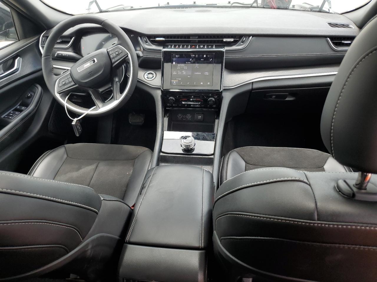 1C4RJHAG5PC659893 2023 Jeep Grand Cherokee Laredo