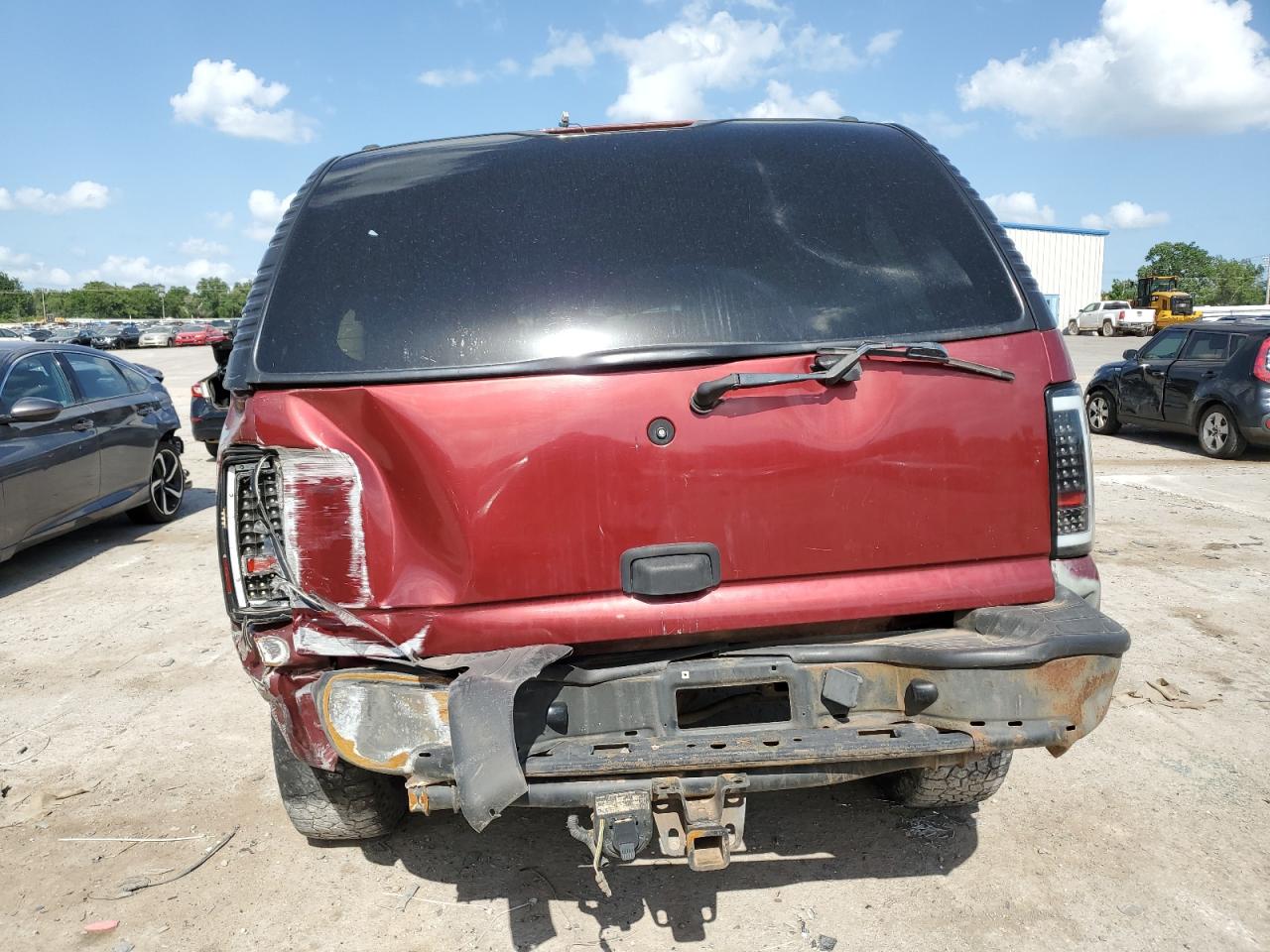 1GNEK13ZX2R118689 2002 Chevrolet Tahoe K1500