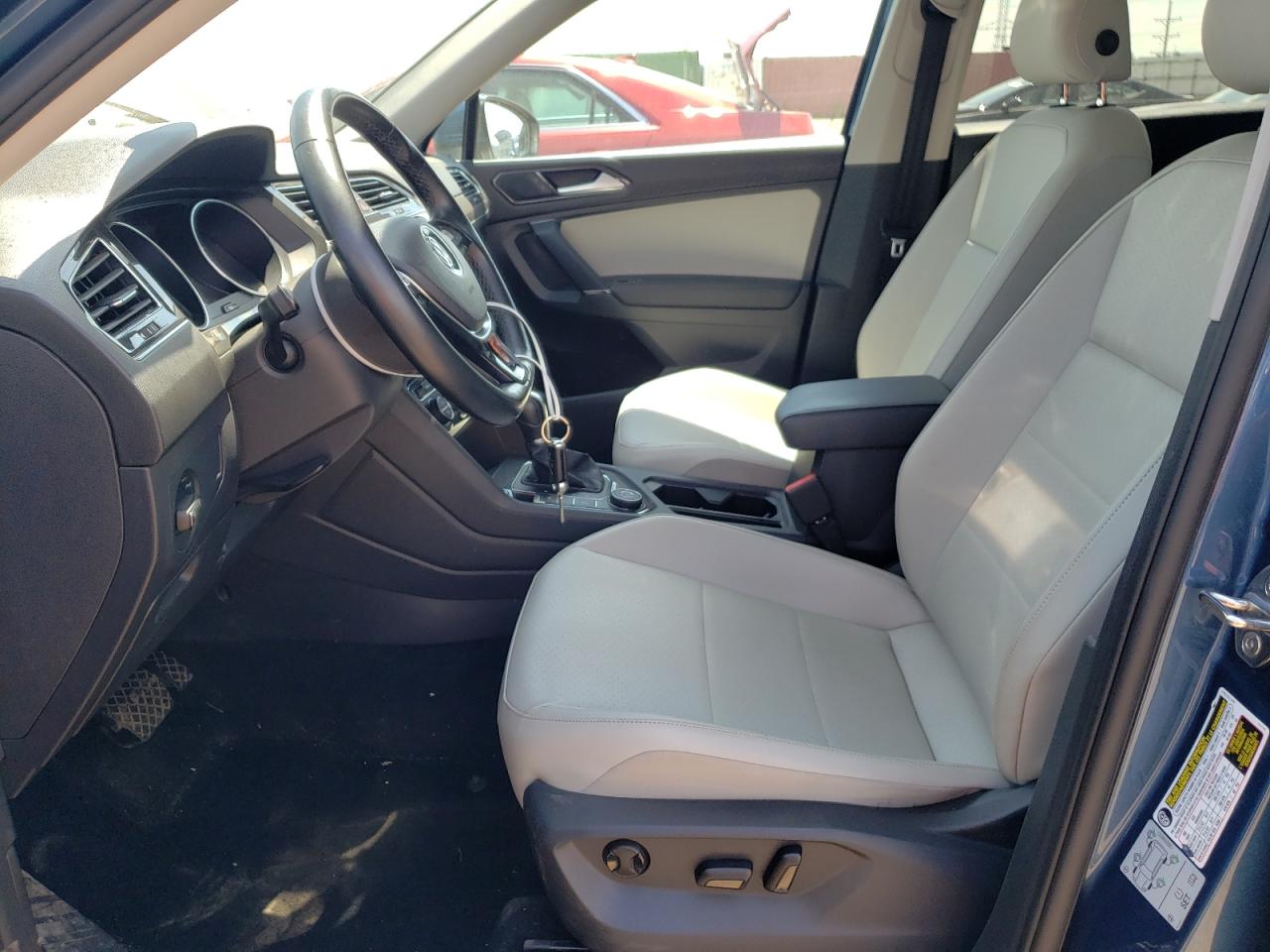 3VV2B7AX9JM081488 2018 Volkswagen Tiguan Se
