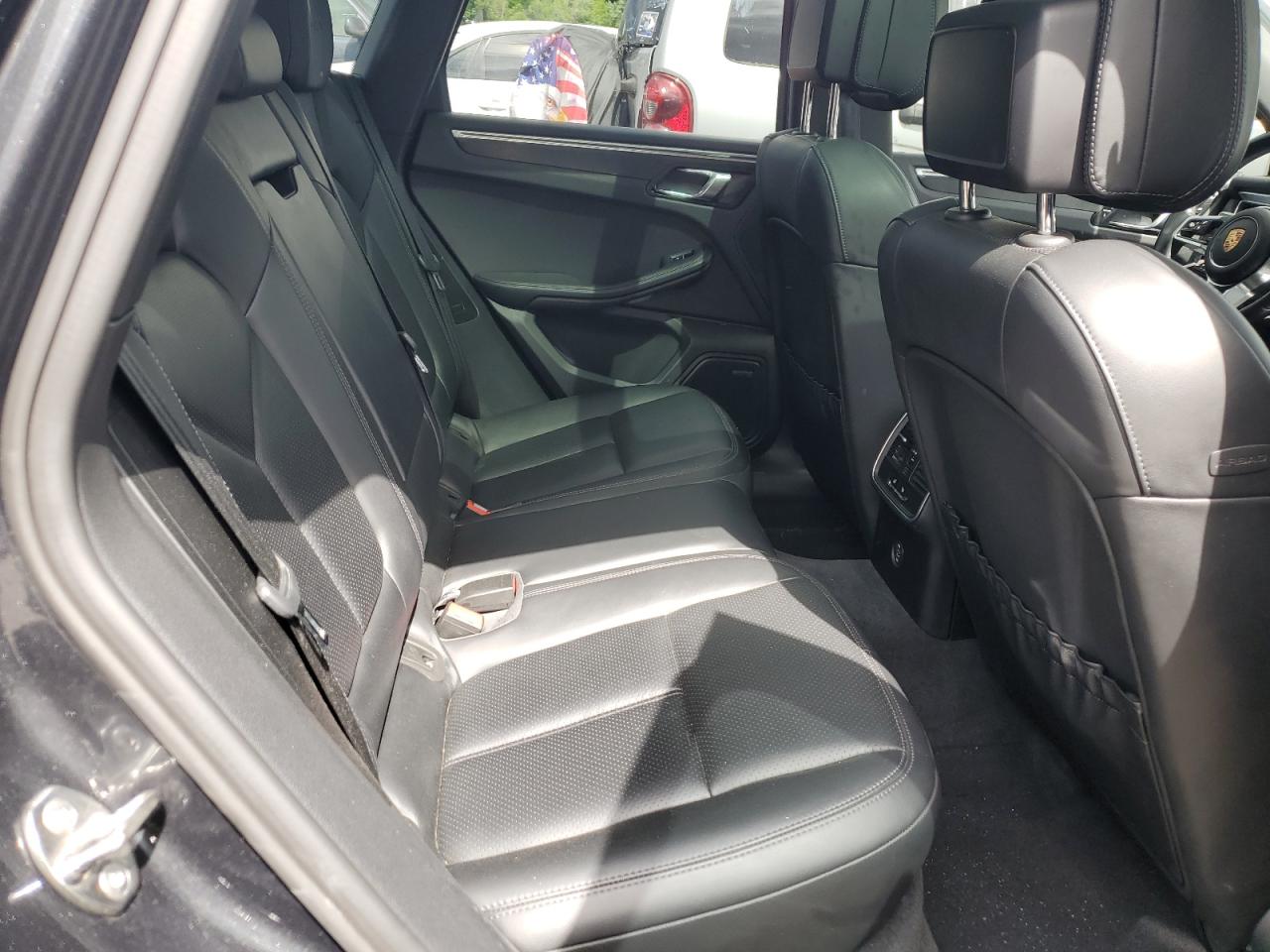 WP1AG2A53JLB60488 2018 Porsche Macan Gts