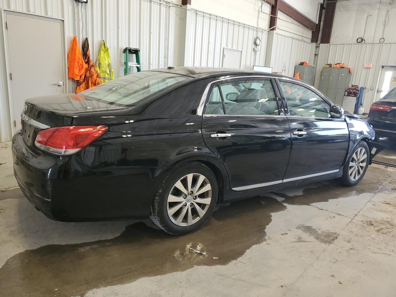 2012 Toyota Avalon Base vin: 4T1BK3DB5CU443771