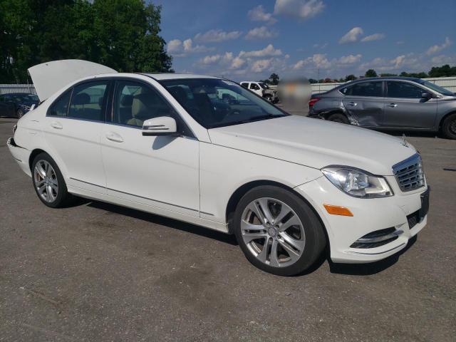 VIN WDDGF8AB8DR288448 2013 Mercedes-Benz C-Class, 3... no.4