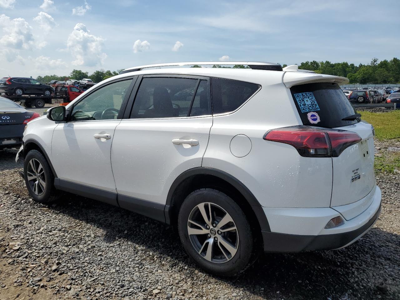 JTMRFREV0HD212593 2017 Toyota Rav4 Xle