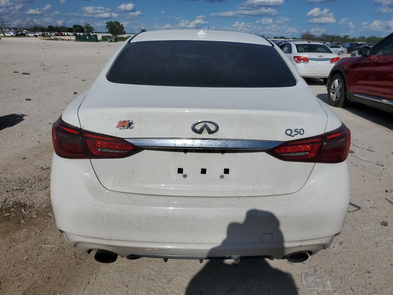 2018 Infiniti Q50 Luxe vin: JN1EV7AP1JM590301