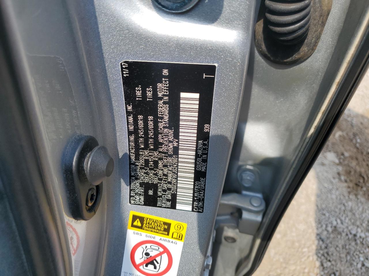 5TDZZRFH7JS242801 2018 Toyota Highlander Le