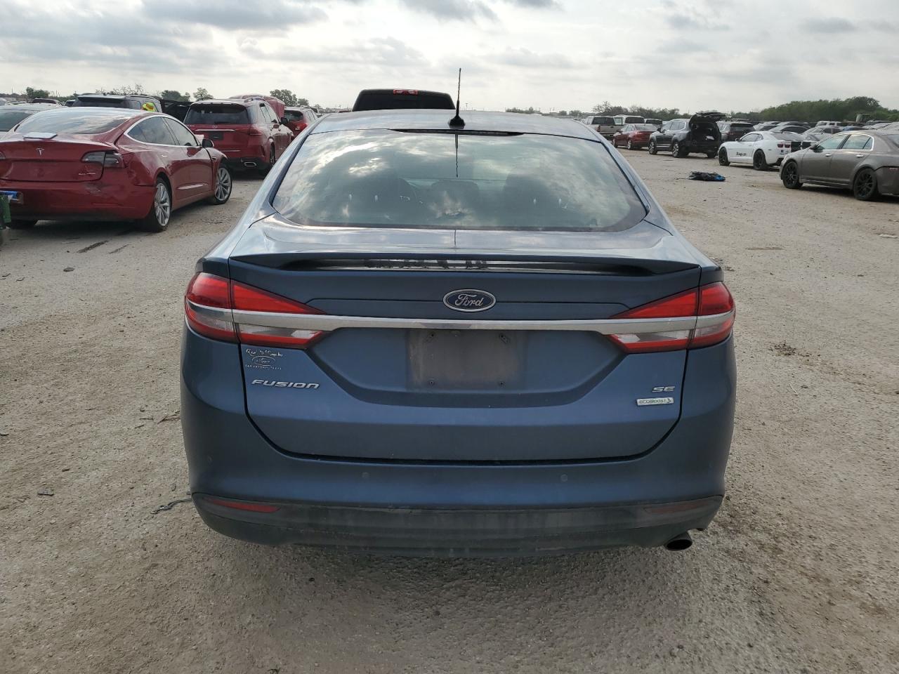 2018 Ford Fusion Se vin: 3FA6P0HD5JR256557