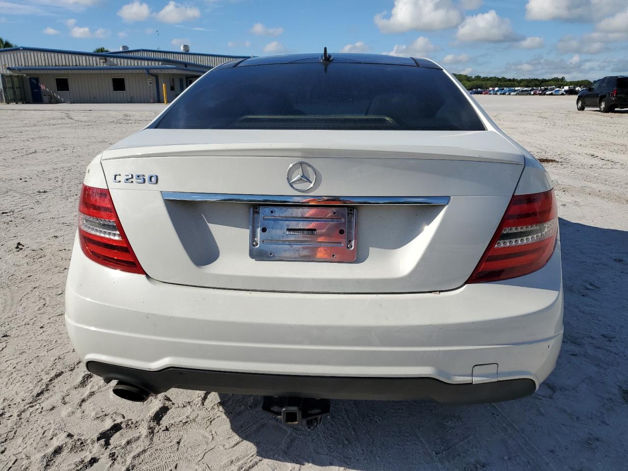 WDDGJ4HBXCF878793 2012 Mercedes-Benz C 250
