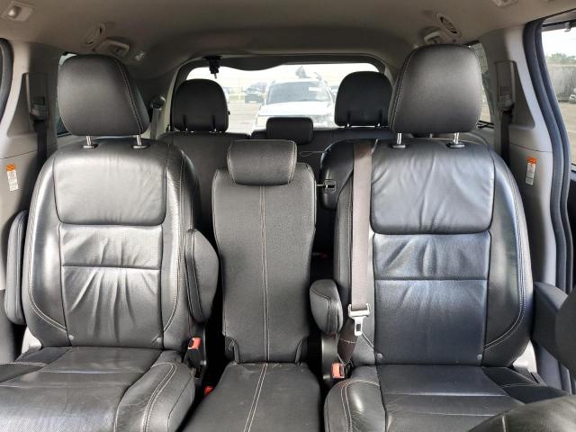 2018 TOYOTA SIENNA SE 5TDXZ3DCXJS925197