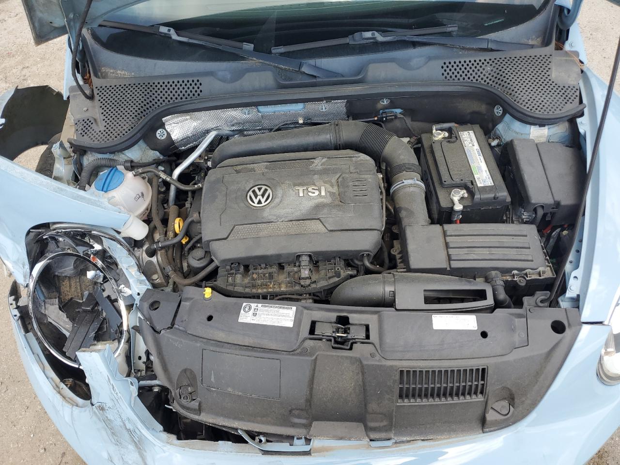 3VWJ17AT2FM603523 2015 Volkswagen Beetle 1.8T