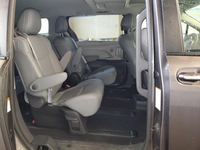 2022 Toyota Sienna - Image 11