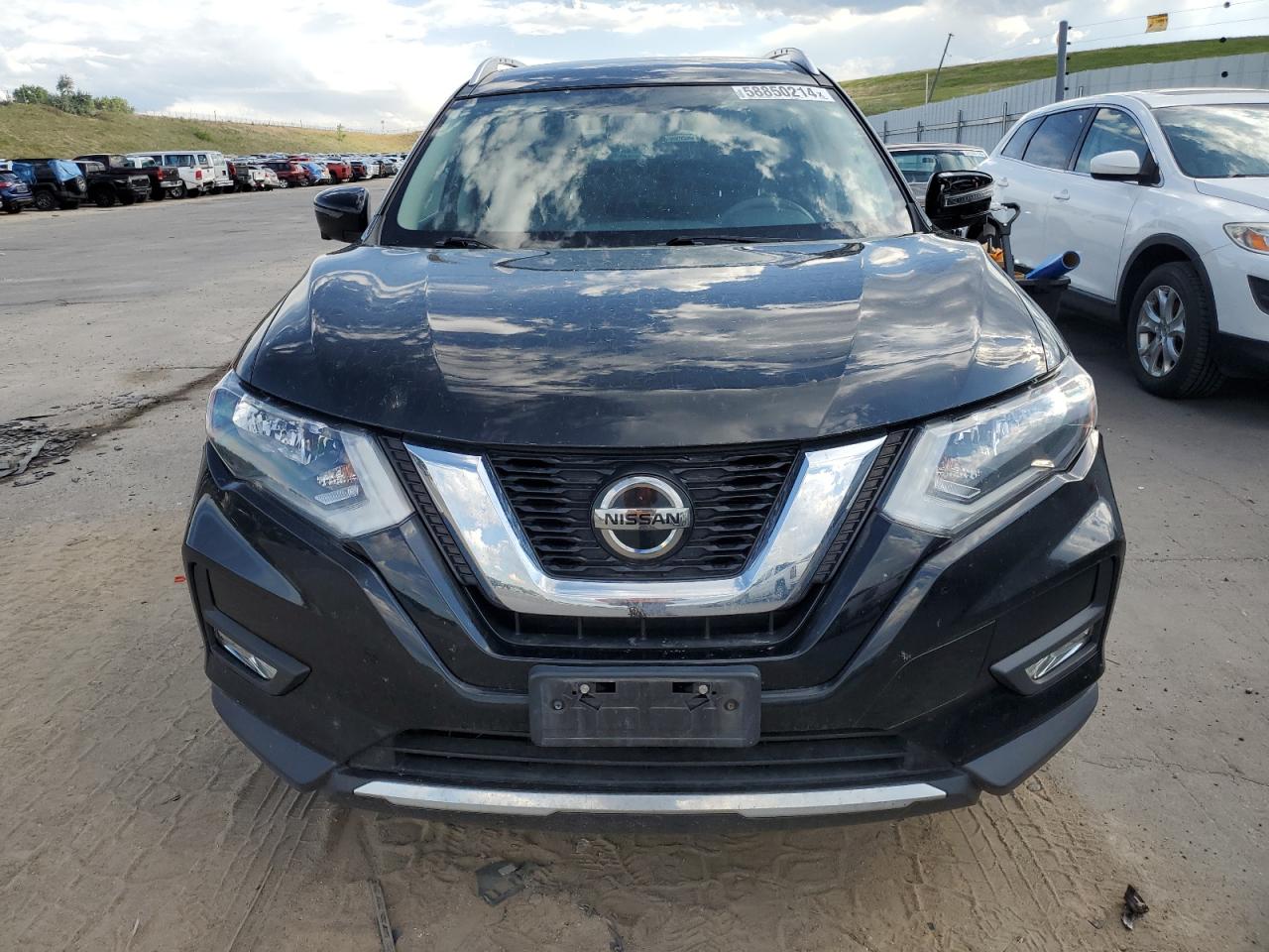 2018 Nissan Rogue S vin: KNMAT2MV8JP513146