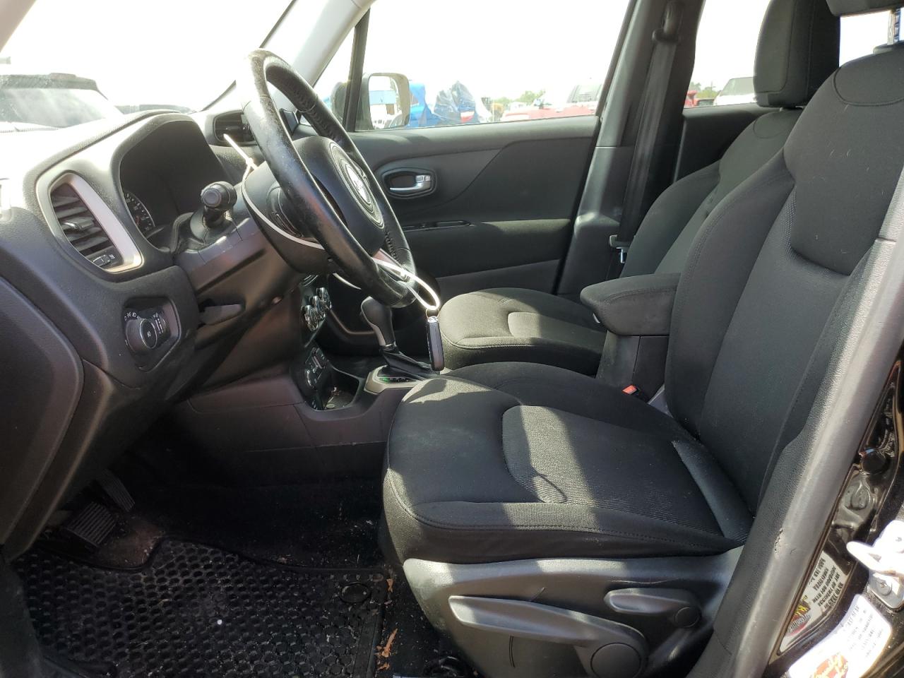 ZACCJBBT0GPE37661 2016 Jeep Renegade Latitude