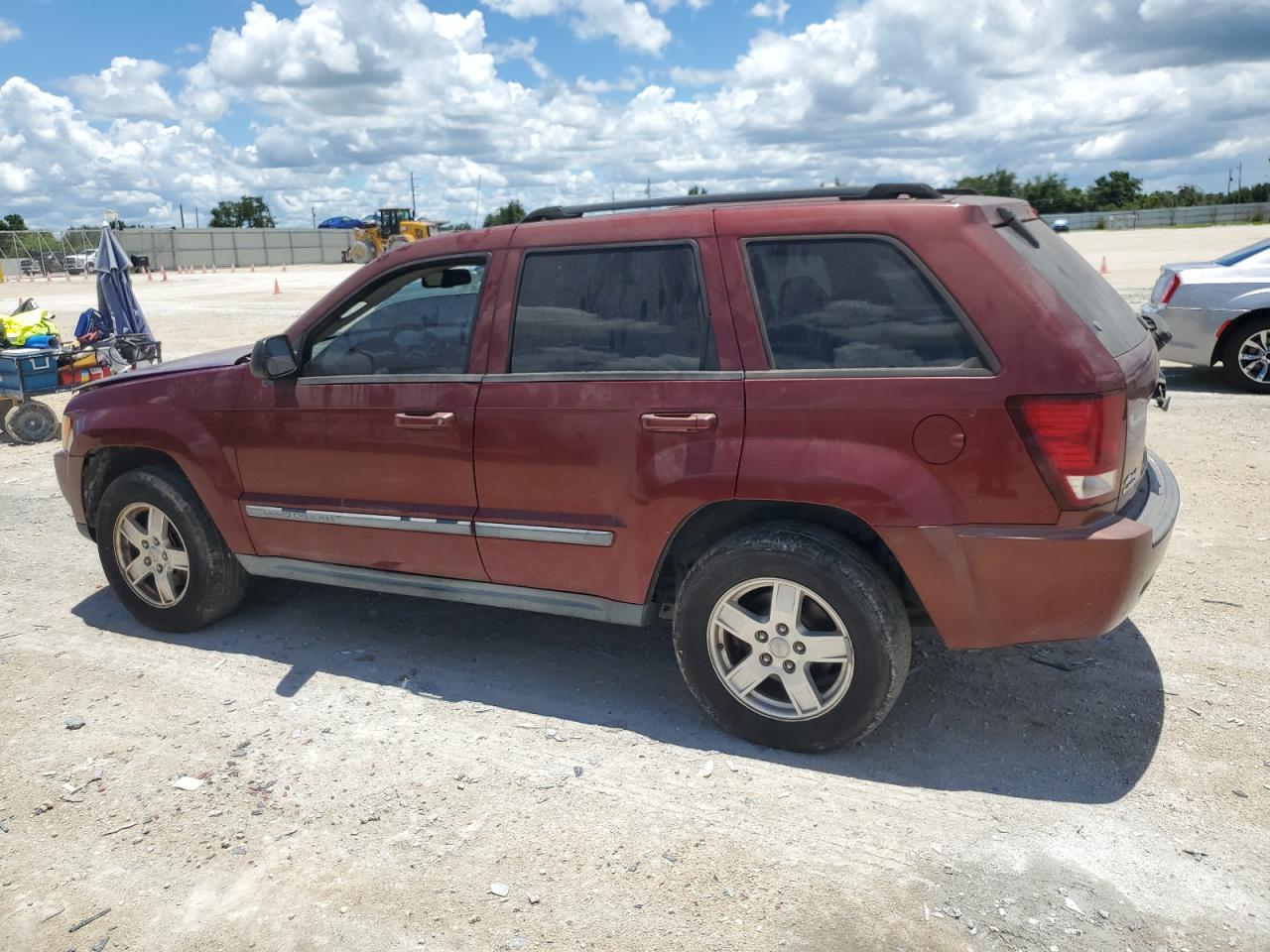 1J8GR48K07C588128 2007 Jeep Grand Cherokee Laredo