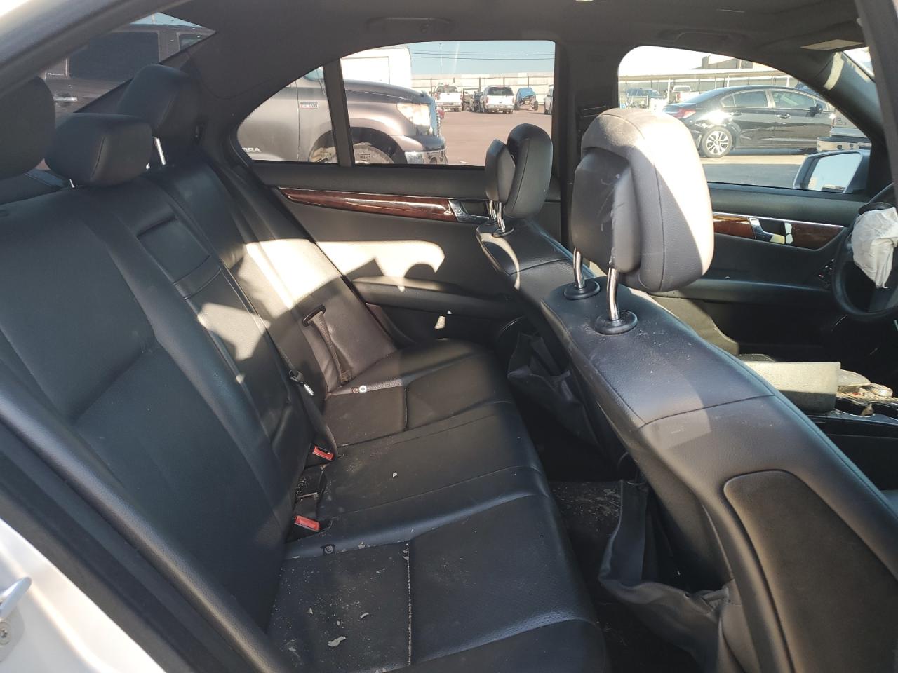 WDDGF5EB8AR122533 2010 Mercedes-Benz C 300