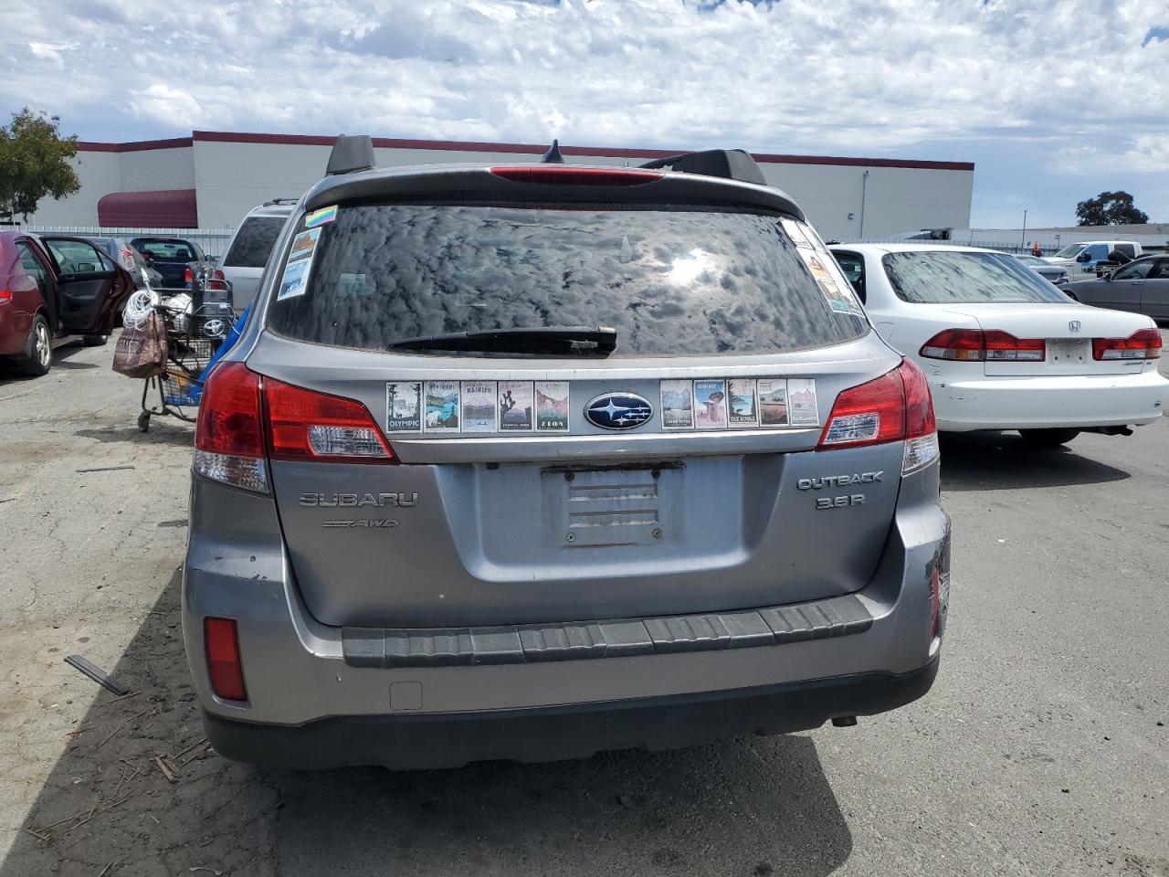 4S4BRELC5B2381395 2011 Subaru Outback 3.6R Limited