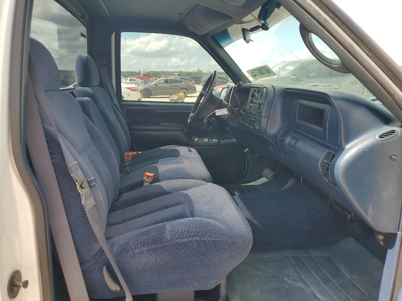 1GCGC34J1YR154217 2000 Chevrolet Gmt-400 C3500