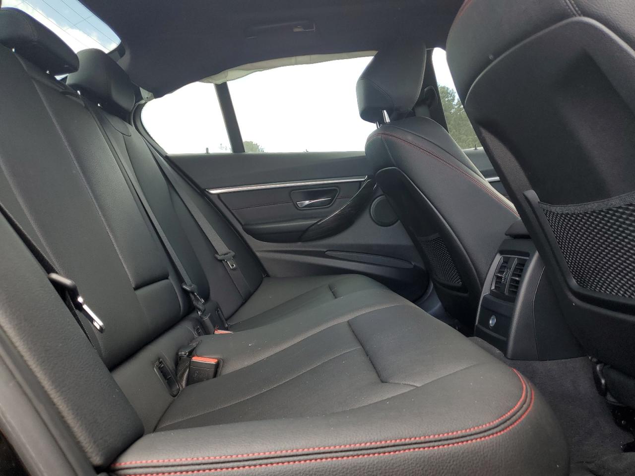 WBA8D9G57HNU59082 2017 BMW 330 Xi