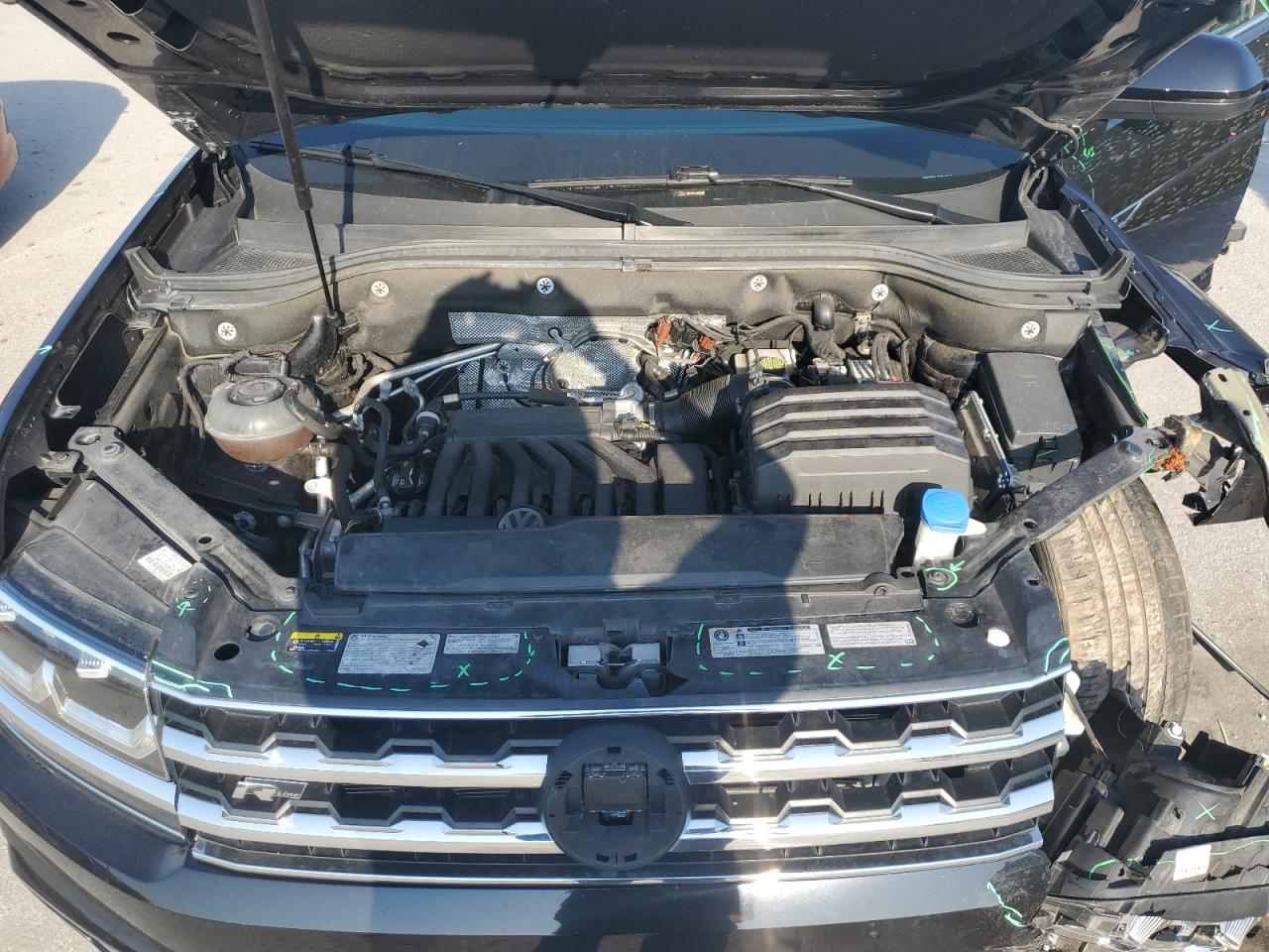 1V2XR2CA4KC616949 2019 Volkswagen Atlas Se