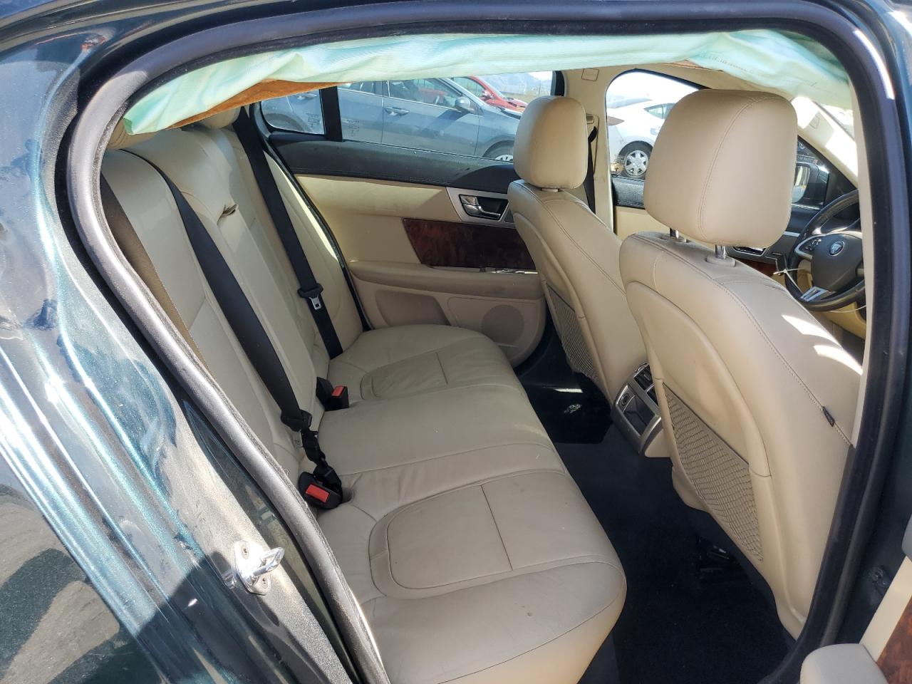 SAJWA0FS7FPU82421 2015 Jaguar Xf 2.0T Premium