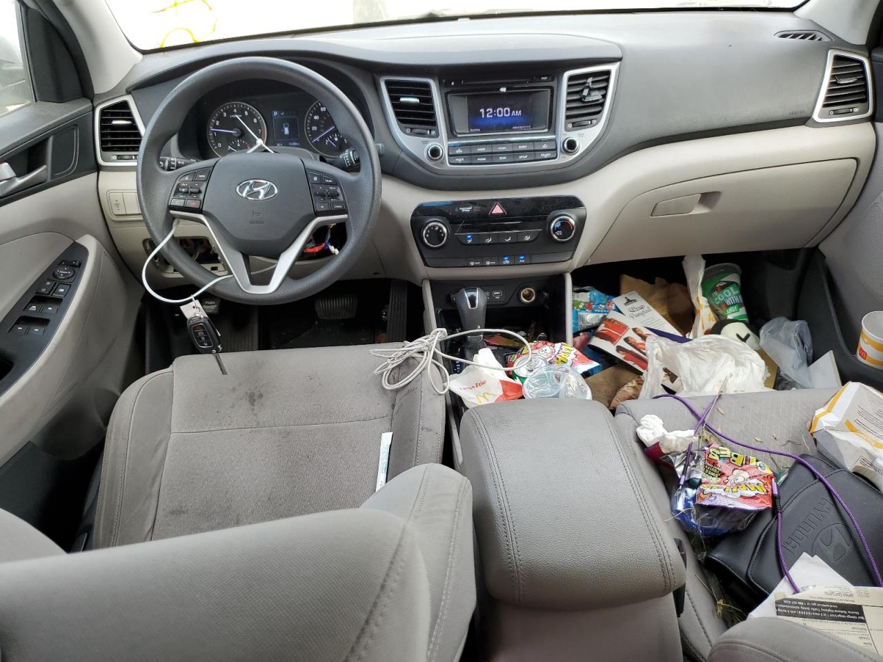 KM8J23A41HU556366 2017 Hyundai Tucson Se