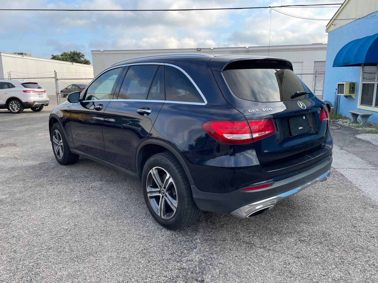 2019 Mercedes-Benz Glc 300 vin: WDC0G4JB0KV131626