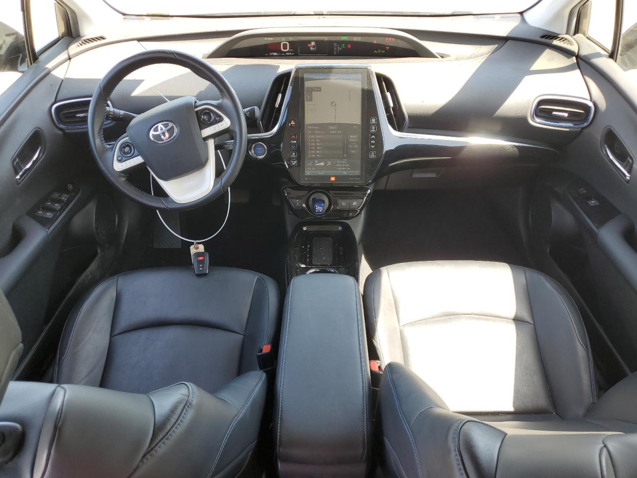 JTDKARFU8J3546758 2018 Toyota Prius