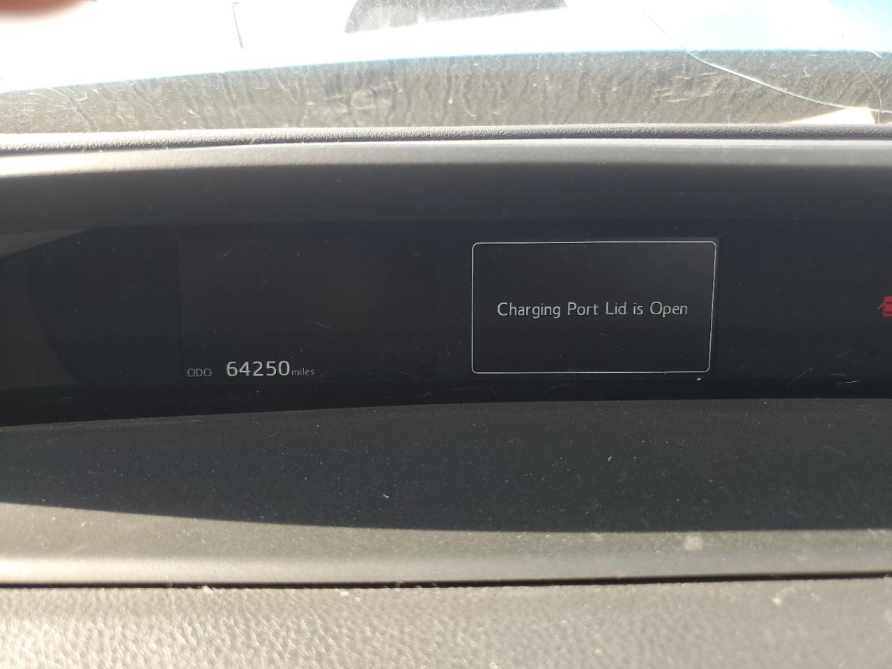 JTDKAMFP2N3207318 2022 Toyota Prius Prime Le