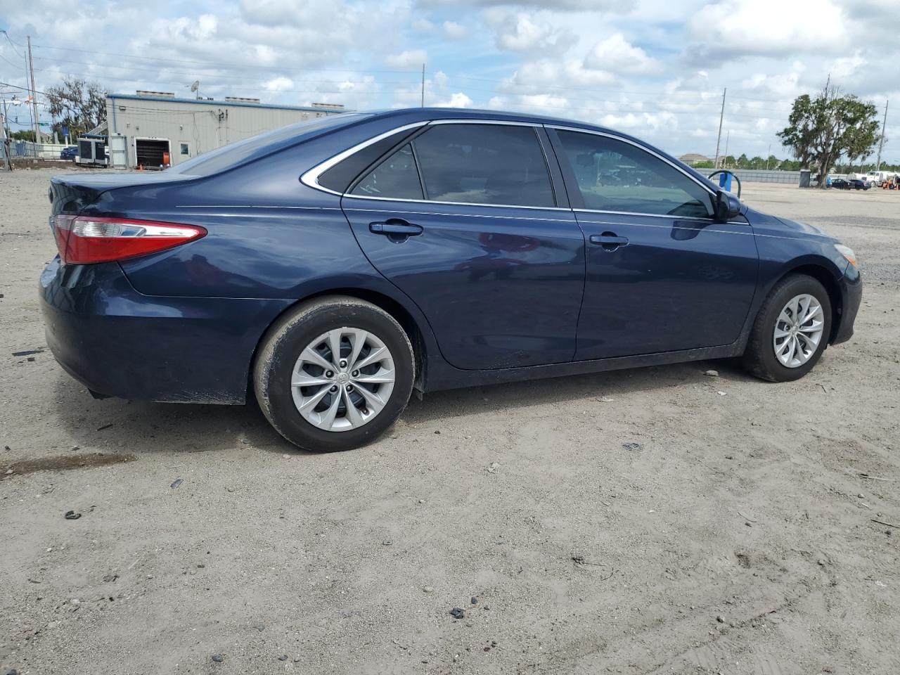 4T4BF1FK7GR546966 2016 Toyota Camry Le