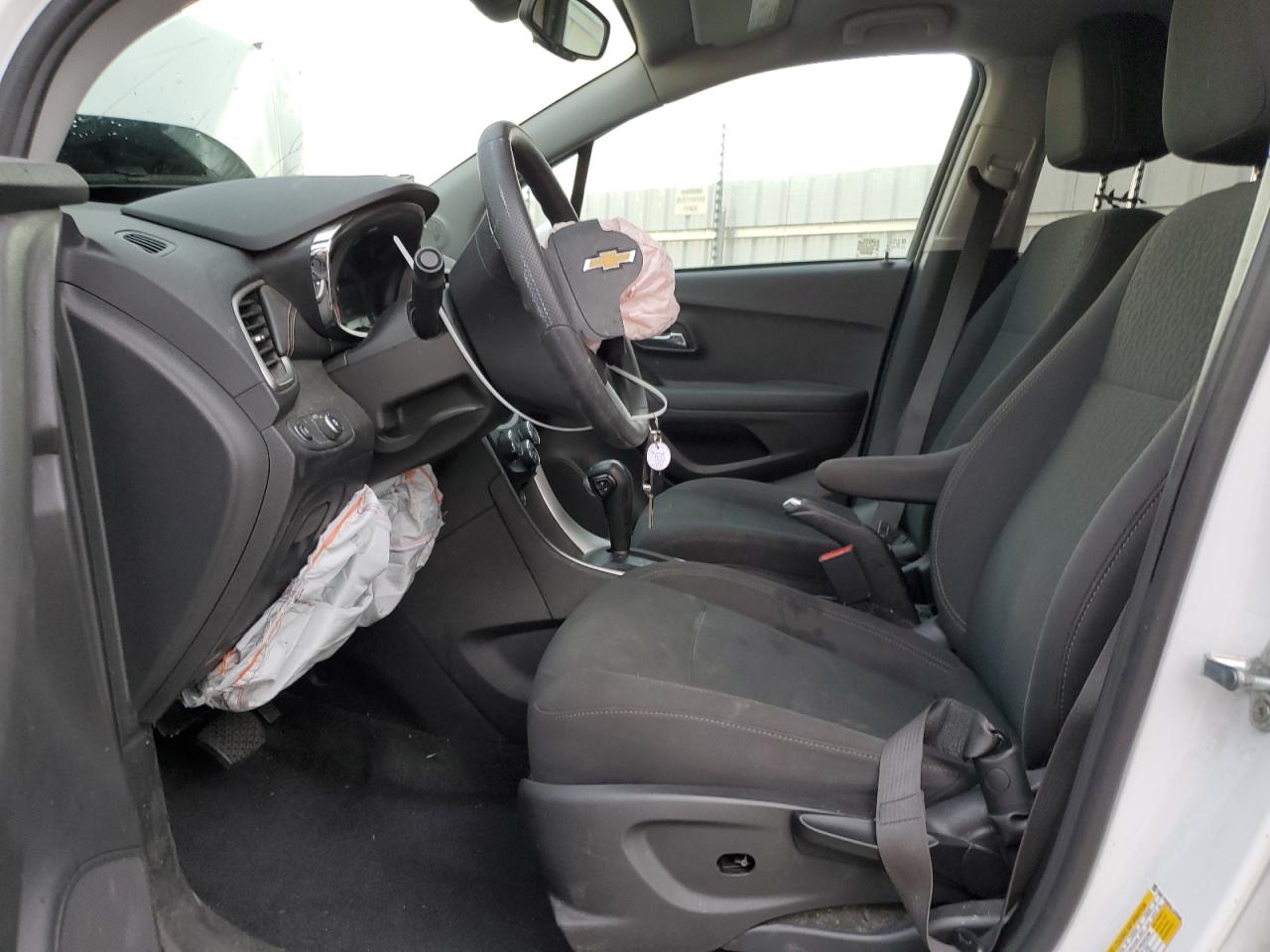 3GNCJNSBXLL325940 2020 Chevrolet Trax Ls