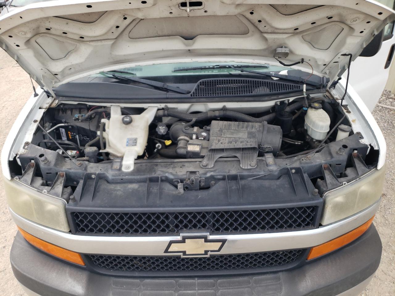 1GAZGYFGXC1157998 2012 Chevrolet Express G3500 Lt