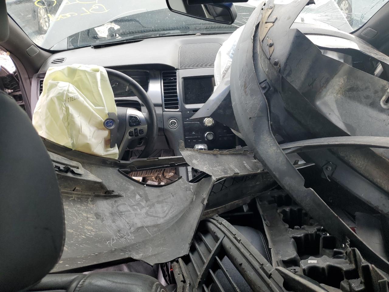 1FAHP2E83FG179388 2015 Ford Taurus Sel