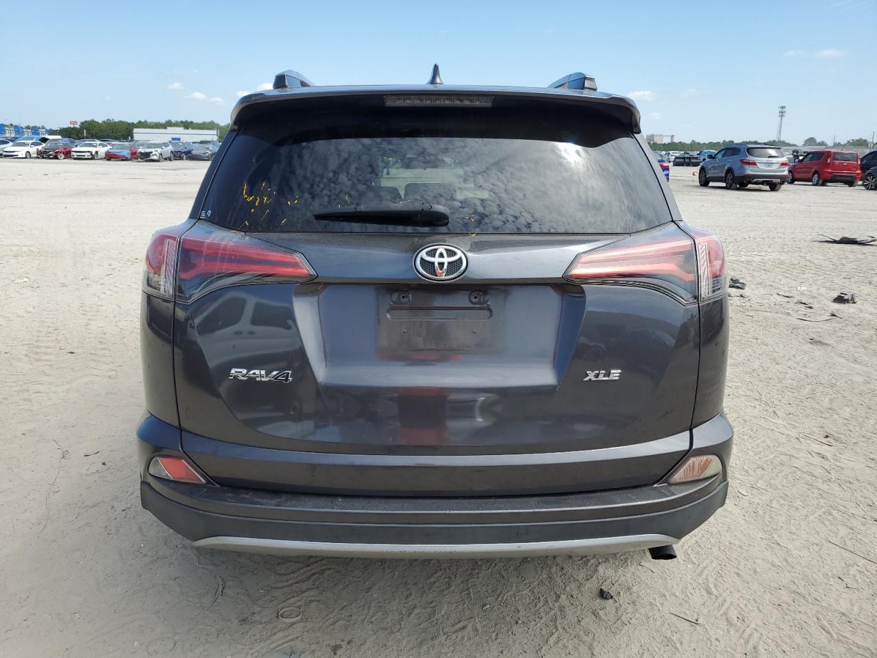 2T3WFREV0HW373001 2017 Toyota Rav4 Xle