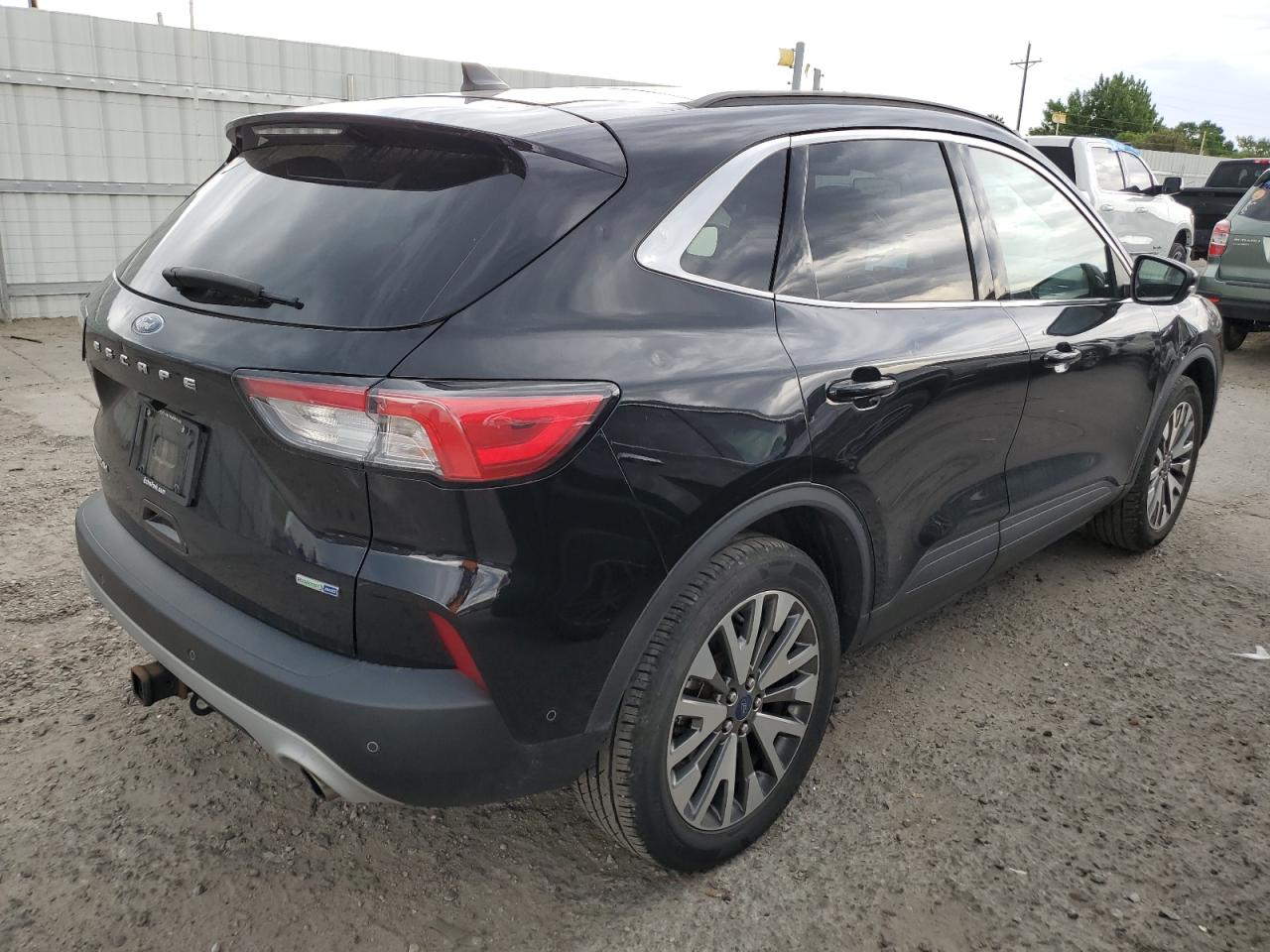 2020 Ford Escape Titanium vin: 1FMCU9J96LUB16086