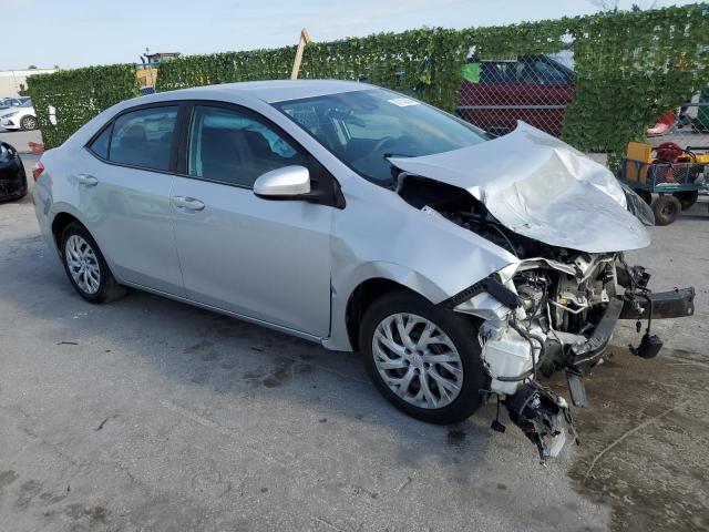 2018 Toyota Corolla L VIN: 5YFBURHE9JP741224 Lot: 57140684