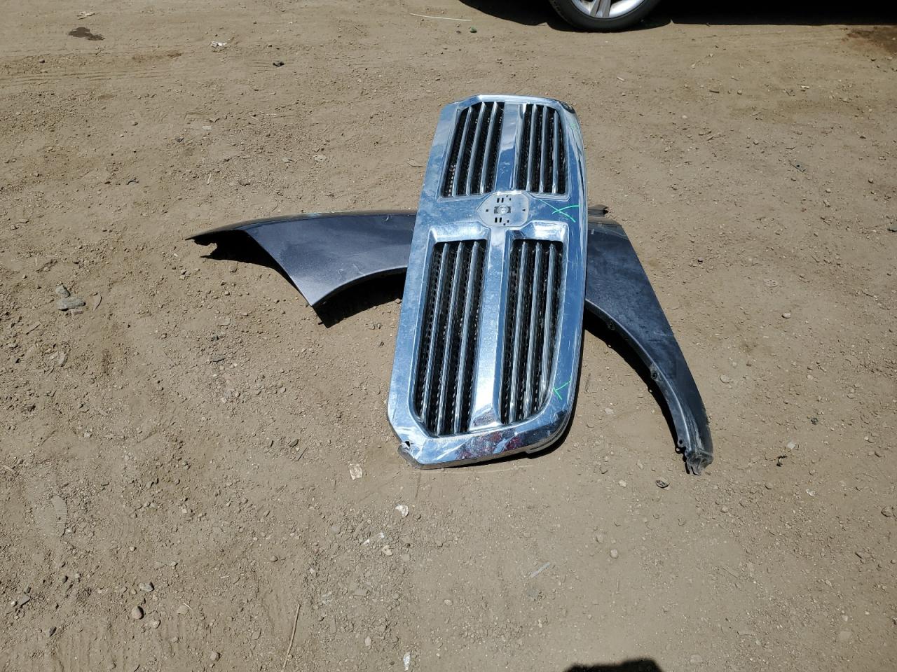 3C6RR7LT4FG599184 2015 Ram 1500 Slt