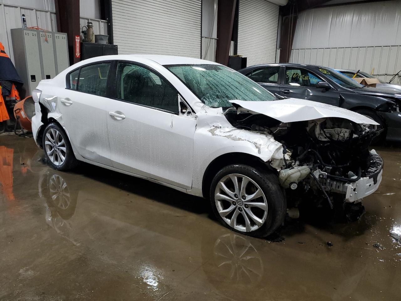 JM1BL1U64B1418014 2011 Mazda 3 S