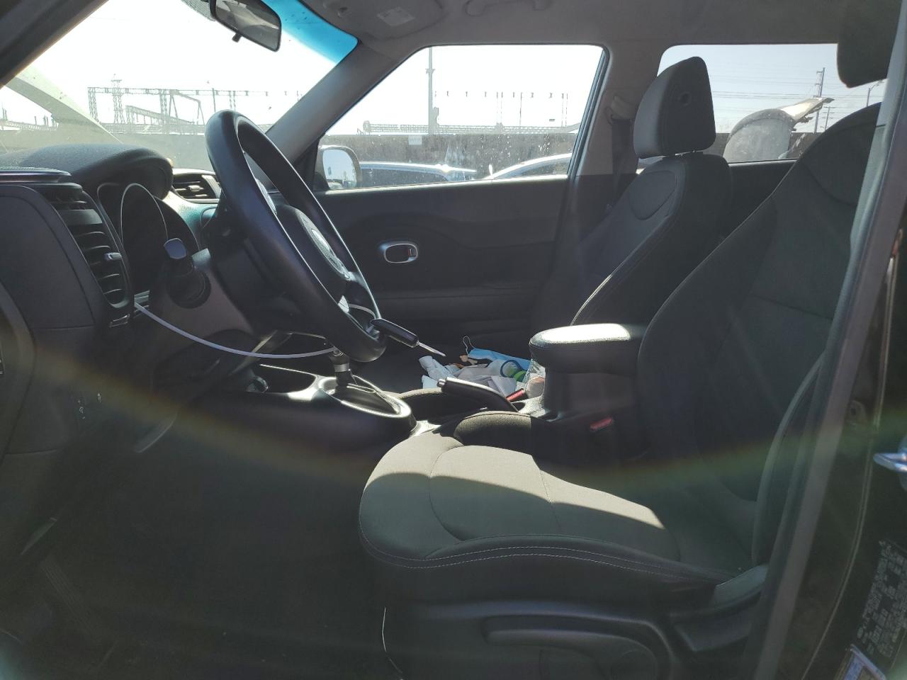 KNDJN2A25H7437223 2017 Kia Soul