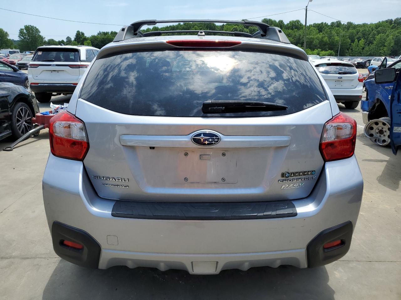 2017 Subaru Crosstrek Premium vin: JF2GPABC3H8227429